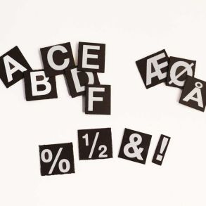 Bogstaver,tal og tegn i magnet